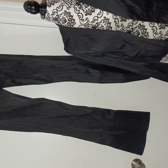 Set of Guess  woman  Suit - Picture 7 of 9